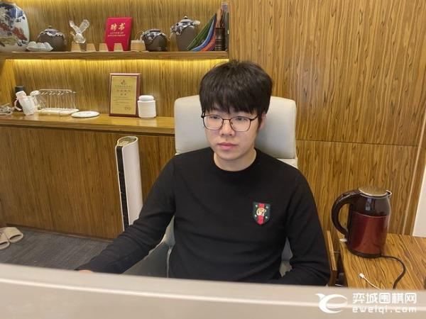 10人赛第十场提前进行 申真谞两局总目数大胜檀啸