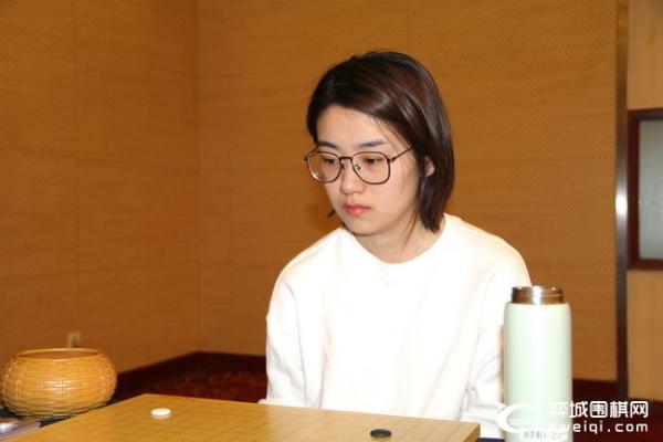 倡棋杯预选128人同场竞技 “十八段夫妇”联袂上阵