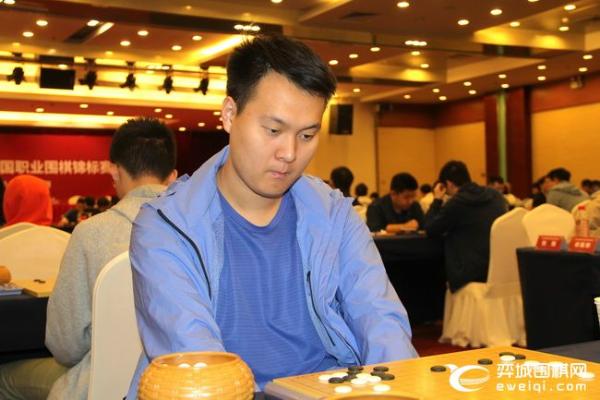 倡棋杯预选128人同场竞技 “十八段夫妇”联袂上阵