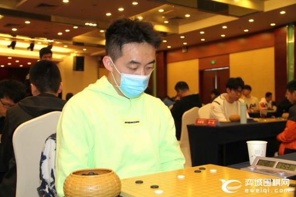 倡棋杯预选128人同场竞技 “十八段夫妇”联袂上阵