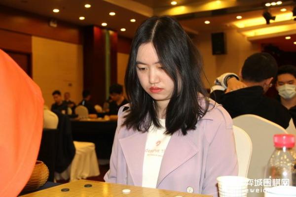 倡棋杯预选128人同场竞技 “十八段夫妇”联袂上阵