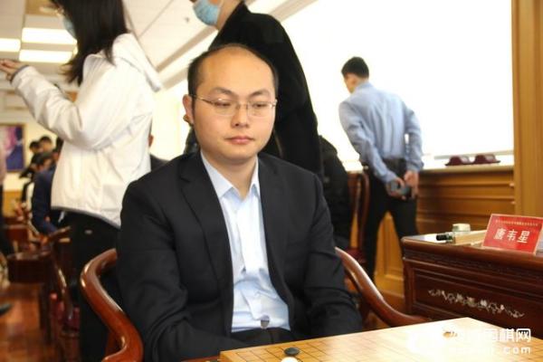 正直播倡棋杯首轮 江维杰VS唐韦星 芈昱廷VS党毅飞