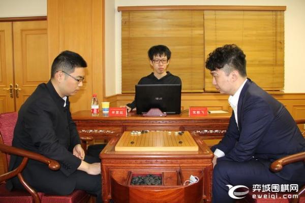 正直播倡棋杯首轮 江维杰VS唐韦星 芈昱廷VS党毅飞