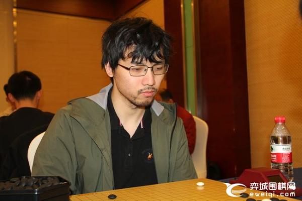 倡棋杯复赛开战 本轮开始采用应氏计点制围棋规则