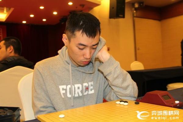 倡棋杯复赛开战 本轮开始采用应氏计点制围棋规则