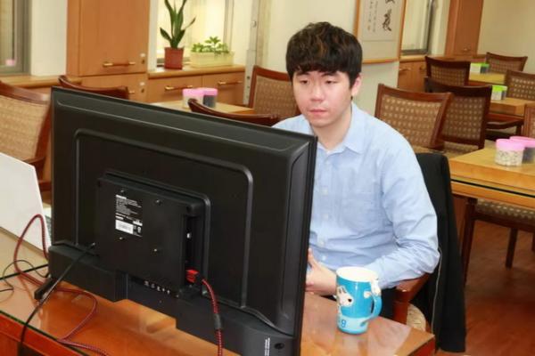 倡棋杯卫冕冠军柯洁出局 林君谚再爆冷淘汰赵晨宇