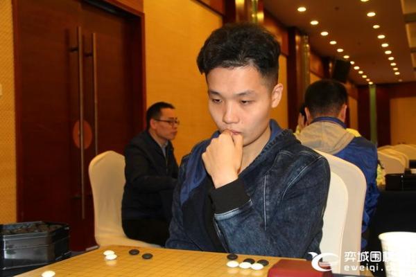 正在直播倡棋杯复赛 檀啸VS戎毅 党毅飞VS马逸超