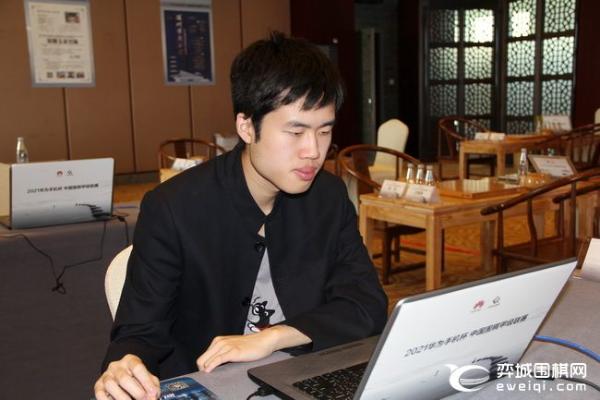 正直播围甲第三轮 中韩第一人PK 柯洁执黑对申真谞