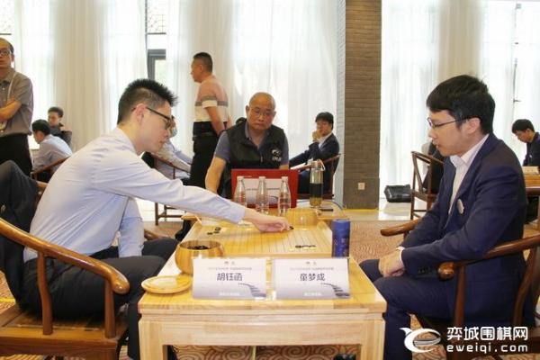 正直播围甲第三轮 中韩第一人PK 柯洁执黑对申真谞
