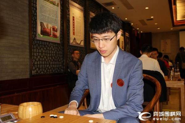 深圳龙华队四轮12分傲视群雄 天津上海场分终破蛋