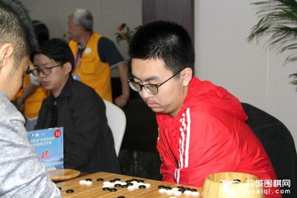 梦里老家杯业余组何鑫匹马领先 公开组形势扑朔迷离