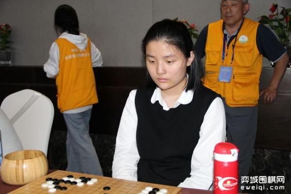 梦里老家杯业余组何鑫匹马领先 公开组形势扑朔迷离
