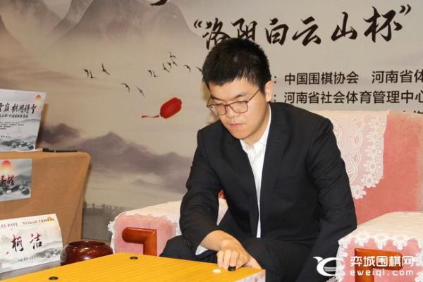 棋圣战决赛举行开棋仪式 三番棋首局柯洁执黑对时越