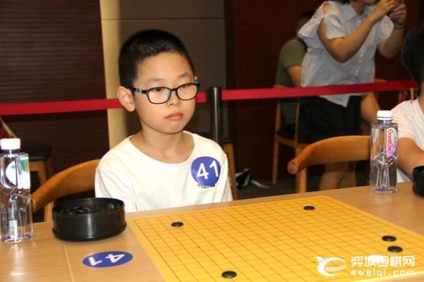 吴清源杯围棋名人指导棋 聂卫平：让9个子太多了