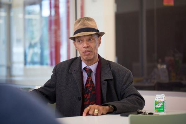 旧金山的流浪汉门正成功入职科技公司、拿6位数年薪！