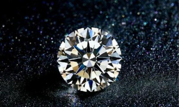 【独家】钻盈获数百万天使轮融资，钻石新零售＋区块链，将钻石打造成可佩带的美丽资产