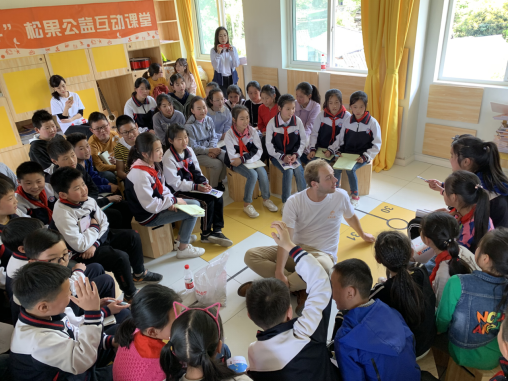 热 阿里大文娱打造文化扶贫新模式，松果公益为乡村学生送去兴趣课