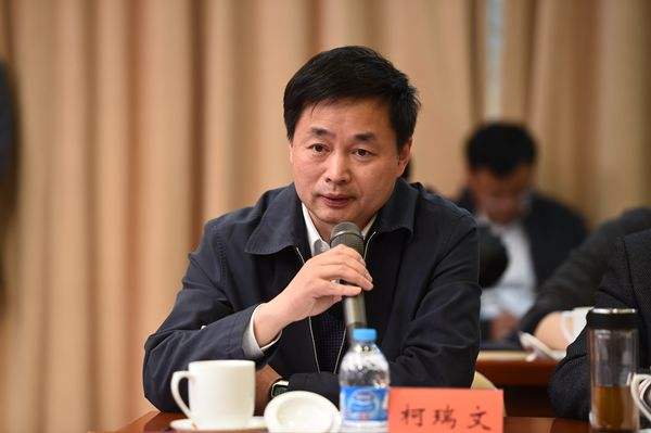 中国电信：委任柯瑞文为公司董事长兼首席执行官 5月22日起生效