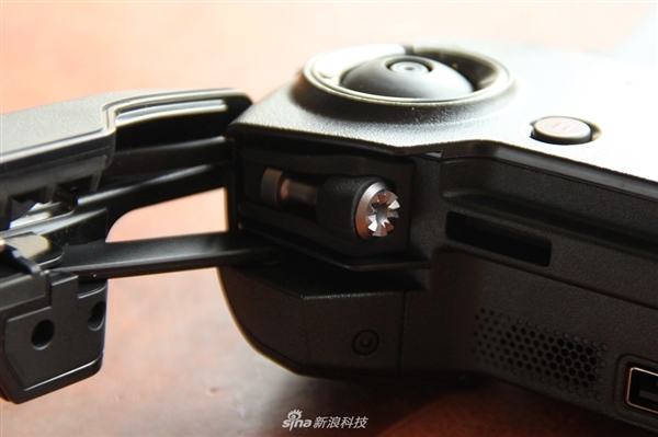 大疆Mavic&nbsp;Air无人机开箱：便携可折叠&nbsp;性能强悍