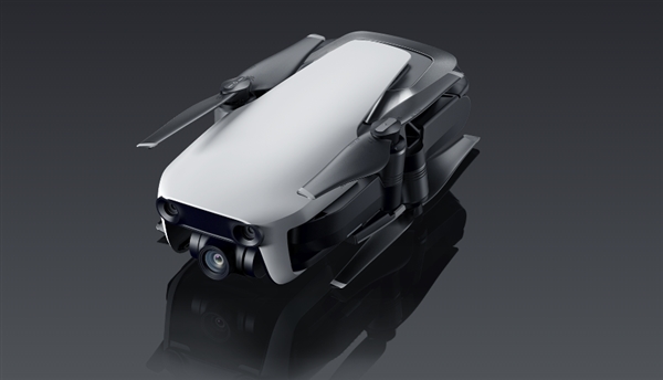 4999元！大疆正式发布御Mavic&nbsp;Air随行无人机：轻盈一握