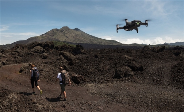 4999元！大疆正式发布御Mavic&nbsp;Air随行无人机：轻盈一握