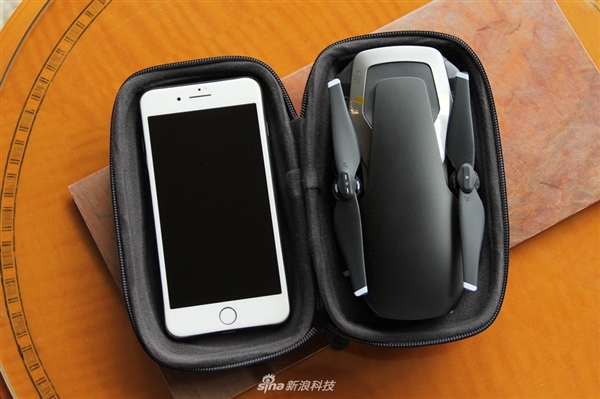大疆Mavic&nbsp;Air无人机开箱：便携可折叠&nbsp;性能强悍