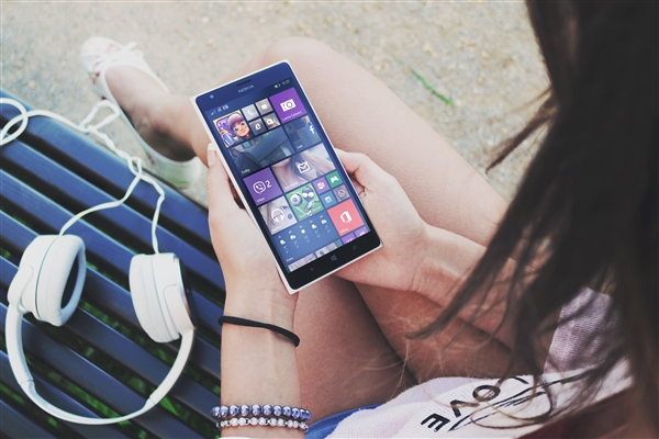 微软宣布：Windows 10手机不再推送大版本系统更新