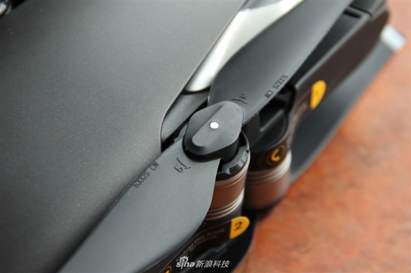 大疆Mavic&nbsp;Air无人机开箱：便携可折叠&nbsp;性能强悍