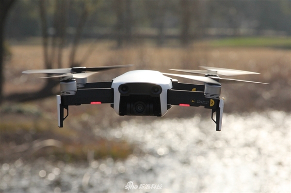 大疆Mavic&nbsp;Air无人机开箱：便携可折叠&nbsp;性能强悍