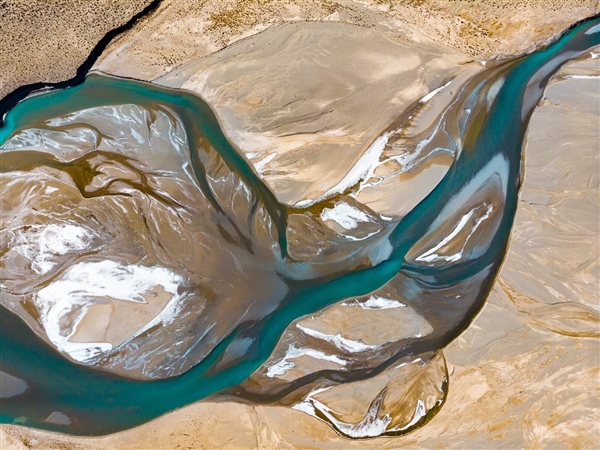 4999元！大疆正式发布御Mavic&nbsp;Air随行无人机：轻盈一握