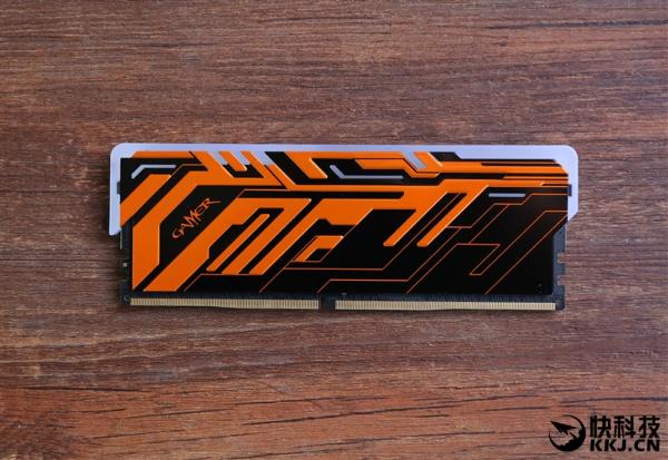 七彩RGB灯效!影驰GAMER II内存评测:稳定3000MHz