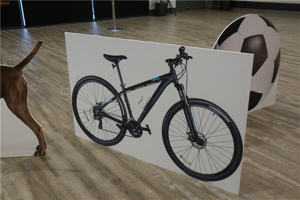 用Mate 10 Pro操控保时捷！华为仅花5周就征服了无人驾驶