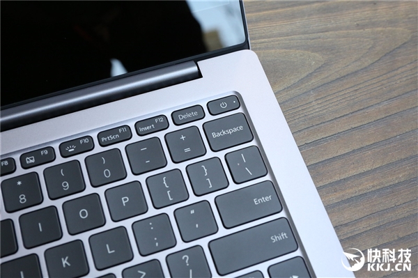 5399元八代U！新小米笔记本Air开箱图赏：深空灰配色