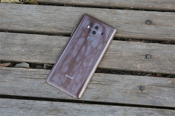 华为Mate 10 Pro美国预购开启：全面屏+AI芯片