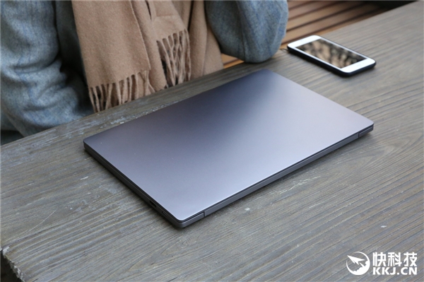 5399元八代U！新小米笔记本Air开箱图赏：深空灰配色