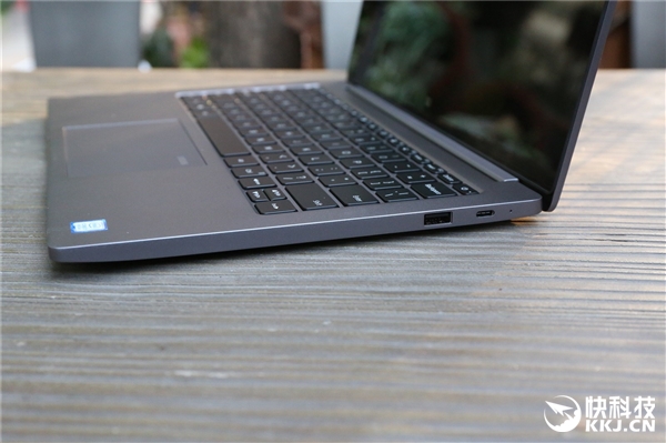 5399元八代U！新小米笔记本Air开箱图赏：深空灰配色