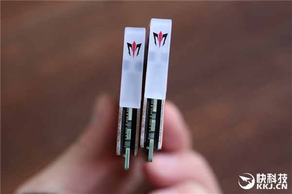 679元！影驰GAMER II内存开箱图赏：色彩激情澎湃