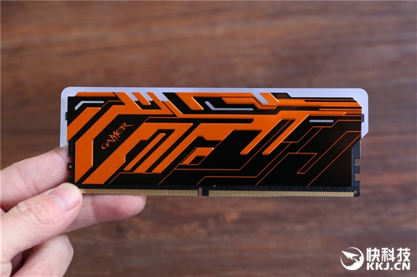 679元！影驰GAMER II内存开箱图赏：色彩激情澎湃