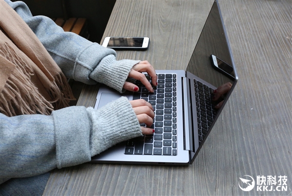 5399元八代U！新小米笔记本Air开箱图赏：深空灰配色