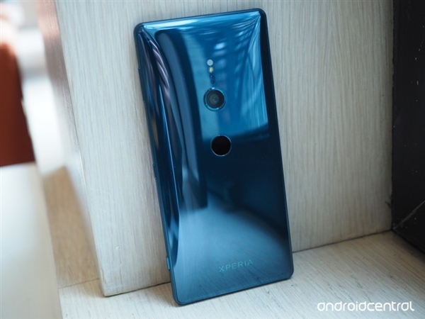 索尼Xperia XZ2图赏：全对称设计 颜值爆表