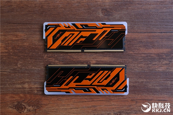 679元！影驰GAMER II内存开箱图赏：色彩激情澎湃