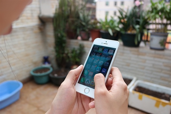 iPhone SE 2曝光:4.2寸屏/A10芯片 或6月发布