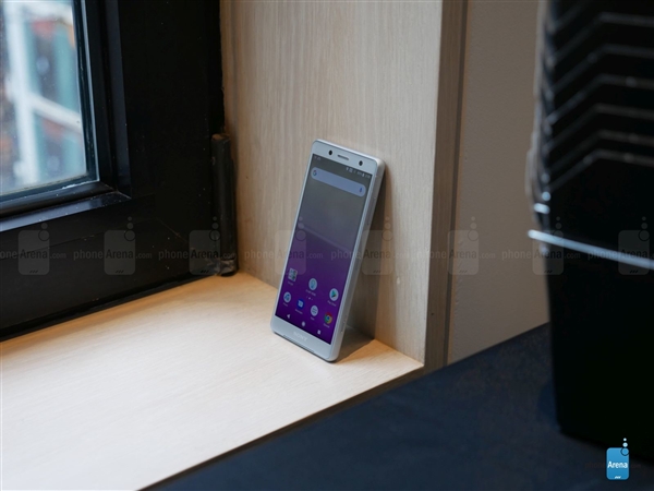 索尼发布小屏旗舰XZ2 Compact：5寸+骁龙845！