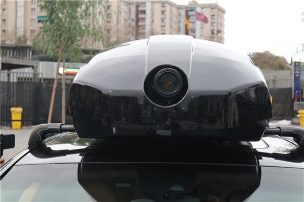 用Mate 10 Pro操控保时捷！华为仅花5周就征服了无人驾驶