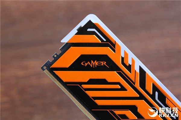 679元！影驰GAMER II内存开箱图赏：色彩激情澎湃