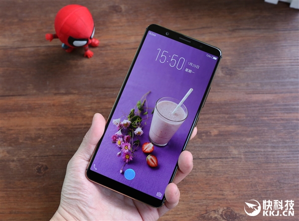 vivo X20 Plus屏幕指纹版开箱图赏:看完心动