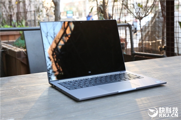 5399元八代U！新小米笔记本Air开箱图赏：深空灰配色