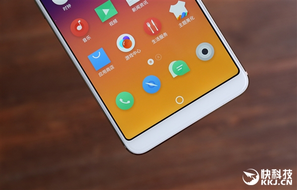 骁龙636/1799元起！魅蓝E3香槟金版开箱图赏