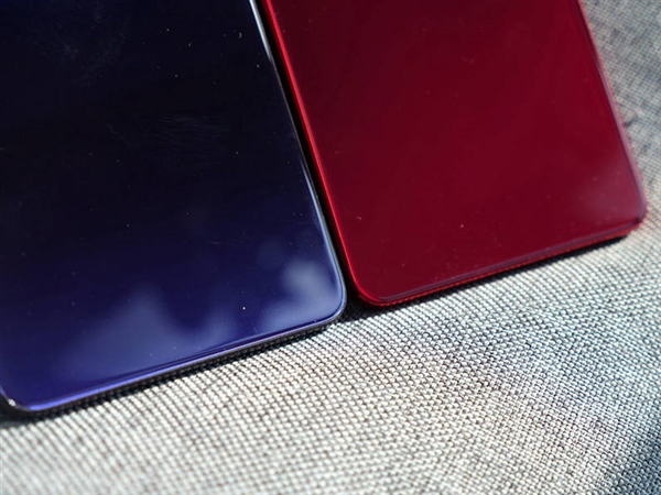 预约量超4600万 OPPO R15即将开卖：2999元起售