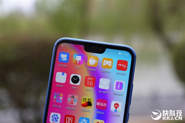 iPhone X侧目!华为nova 3e开箱图赏:双玻璃刘海屏